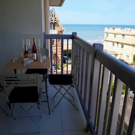 Lägenhet Vue - 30 M De La - 5 Minutes A Pied Du Centre Et Du Casino