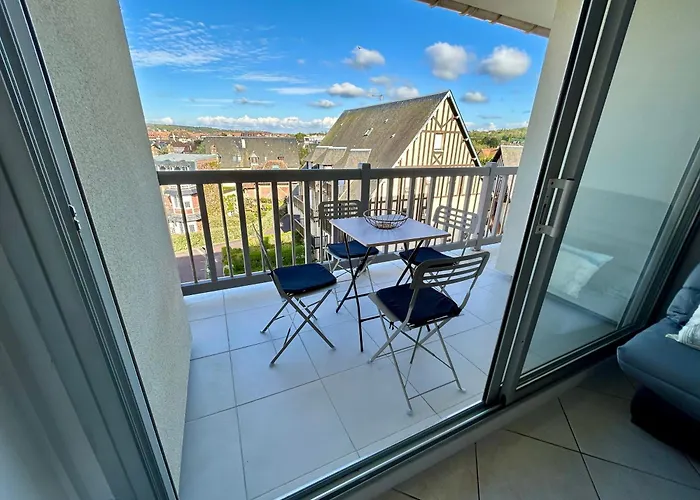 Appartement Vue - 30 M De La - 5 Minutes A Pied Du Centre Et Du Casino Villers-sur-Mer